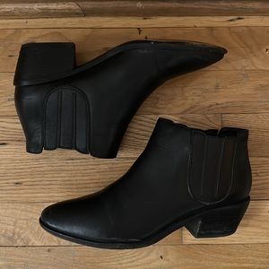 Joie Barlow Ankle Bootie